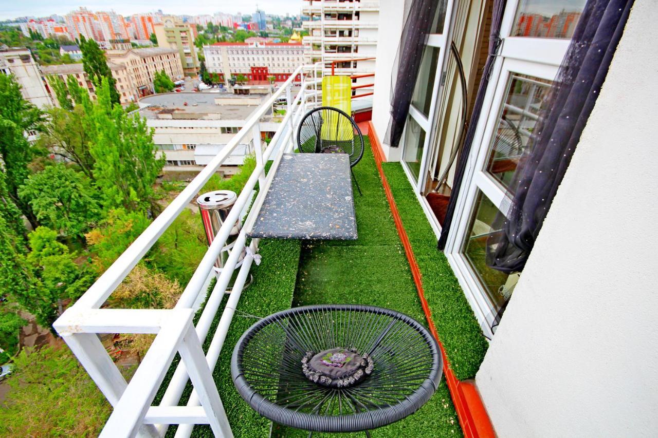 Penthouse Apartment *